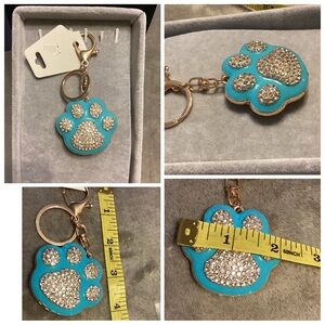 🚨Final Sale🚨 NWT 3D Chunky Beautiful Crystal Dog Print Keychain or Bag Charm
